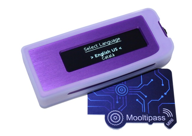 Mooltipass Mini BLE